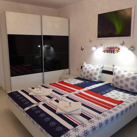 Apartament Holiday Burgas Stad Buitenkant foto