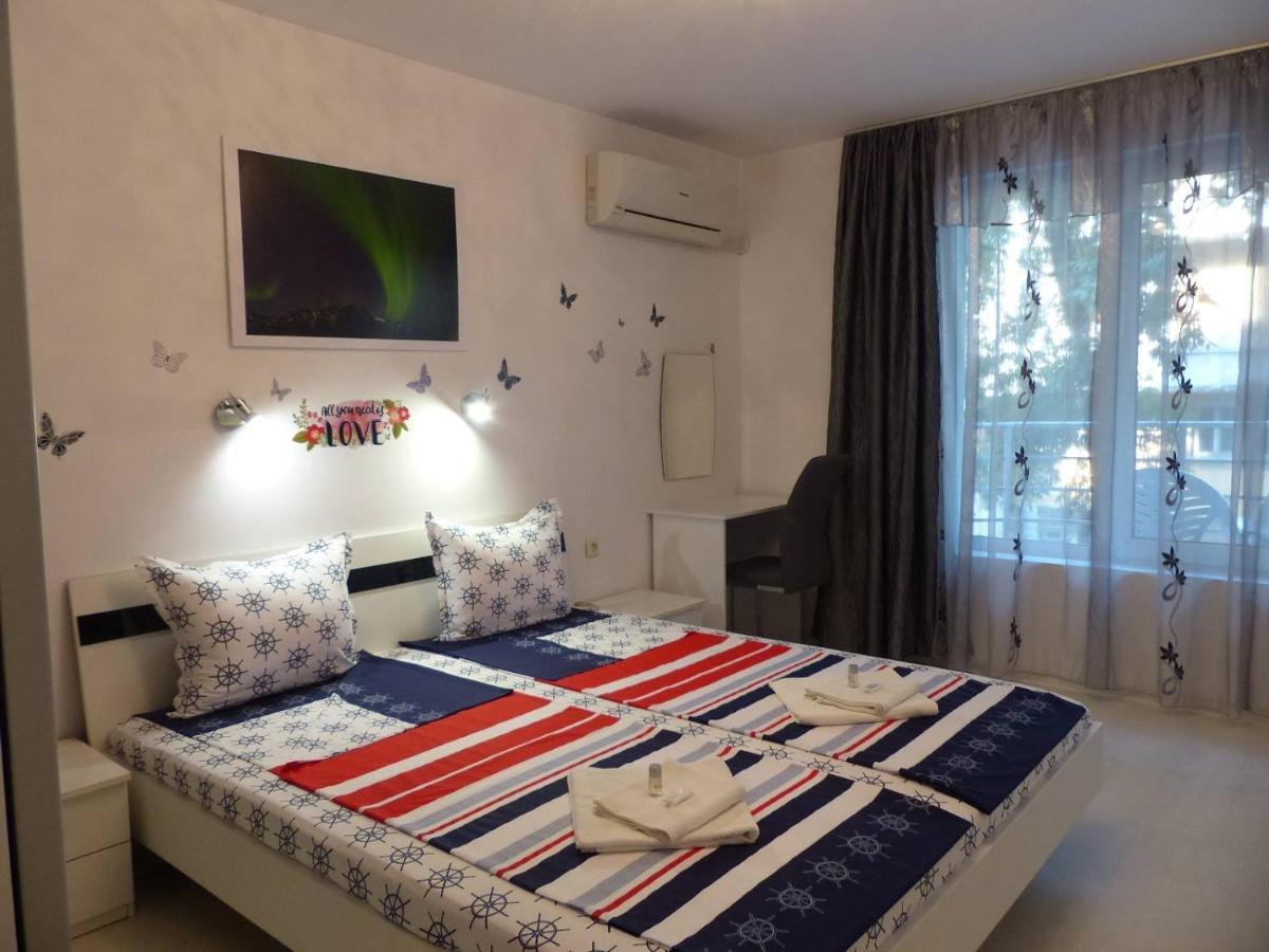 Apartament Holiday Burgas Stad Buitenkant foto