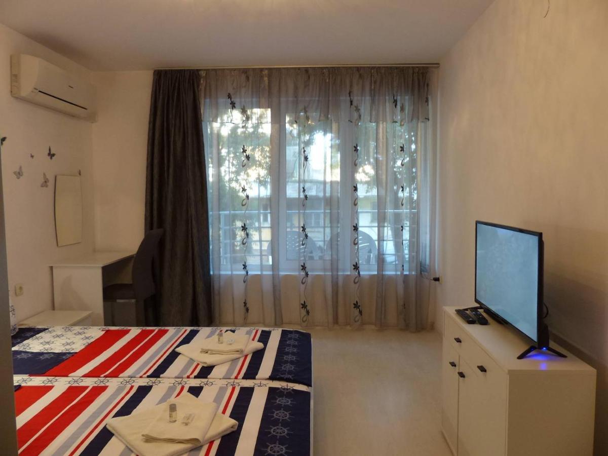 Apartament Holiday Burgas Stad Buitenkant foto