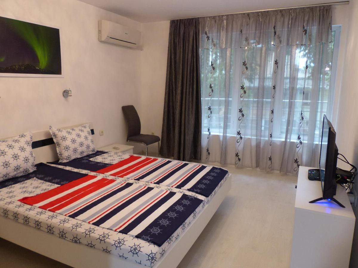 Apartament Holiday Burgas Stad Buitenkant foto
