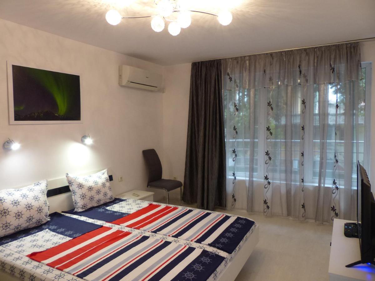 Apartament Holiday Burgas Stad Buitenkant foto